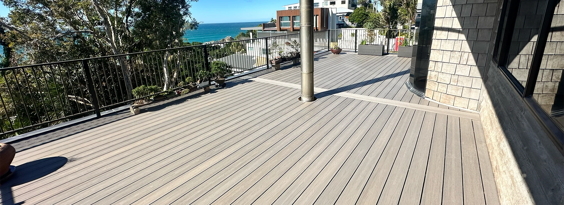 Deck build at Woodgee Street Currumbin